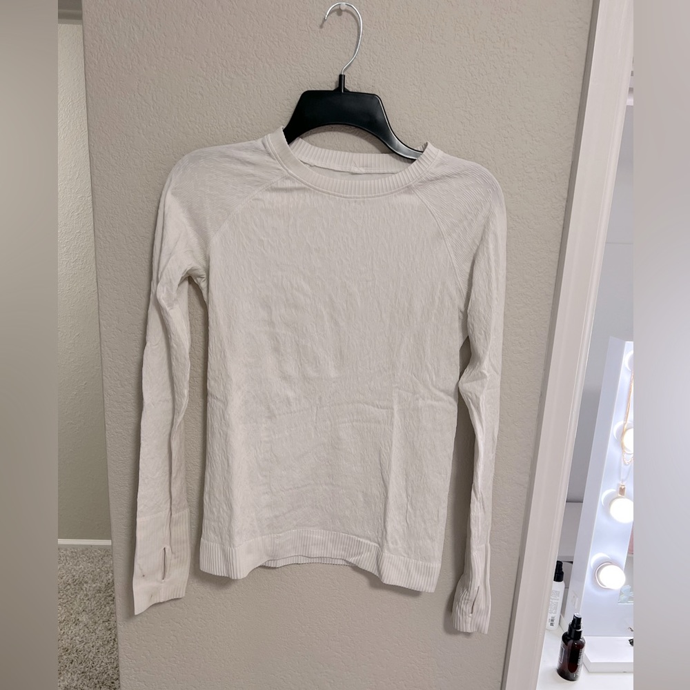 Lululemon top